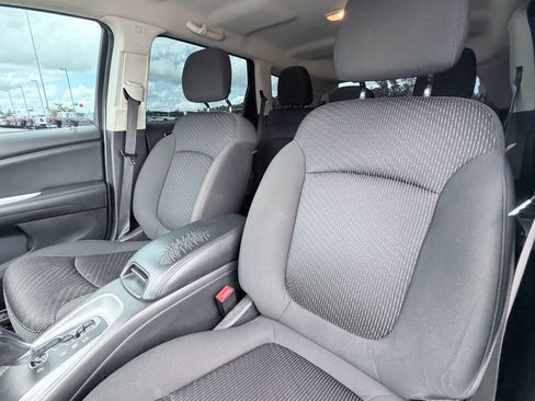 Used 2018 Dodge Journey SE w/ Blacktop Package FWD image 21