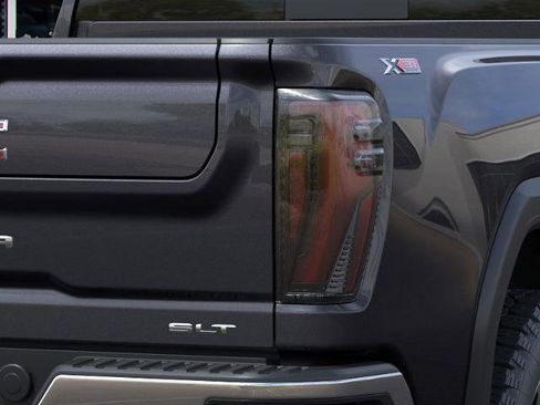 New 2026 GMC Sierra 2500 SLT image 34