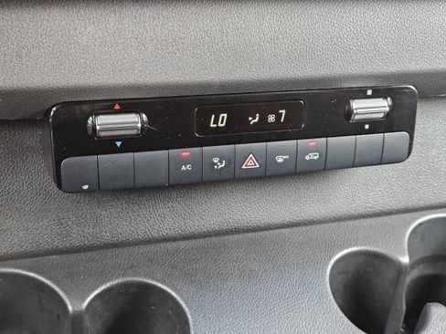 Used 2024 Mercedes-Benz Sprinter 3500 image 15