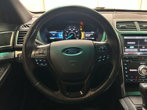 Used 2016 Ford Explorer Sport AWD/4WD image 9