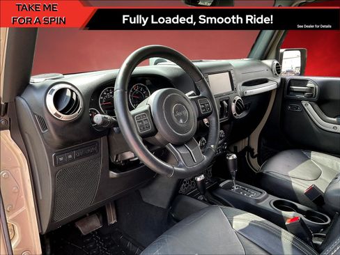 Used 2017 Jeep Wrangler Unlimited Rubicon w/ Dual Top Group AWD/4WD image 15
