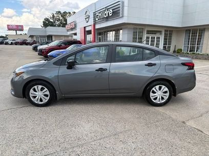 Used 2025 Nissan Versa S w/ Trunk Package