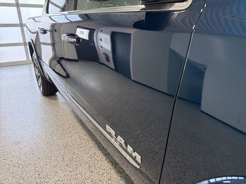 Used 2022 RAM 1500 Limited AWD/4WD image 34