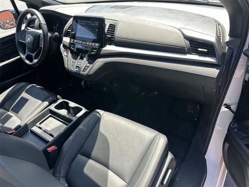 Used 2024 Honda Odyssey Sport image 13