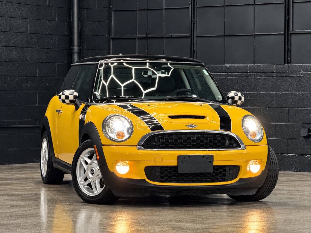 Used 2008 MINI Cooper S w/ Convenience Pkg FWD image 1