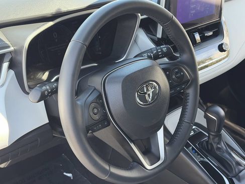 Used 2024 Toyota Corolla XSE FWD image 12