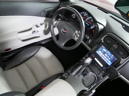 Used 2011 Chevrolet Corvette Grand Sport w/ Preferred Equipment Group RWD image 9