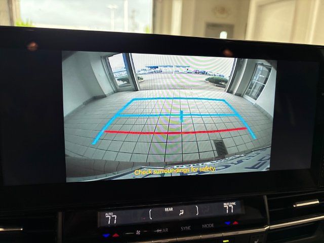 Used 2026 Toyota Sienna XLE FWD image 12
