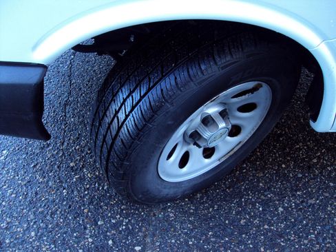 Used 2014 Chevrolet Express 1500 AWD image 31