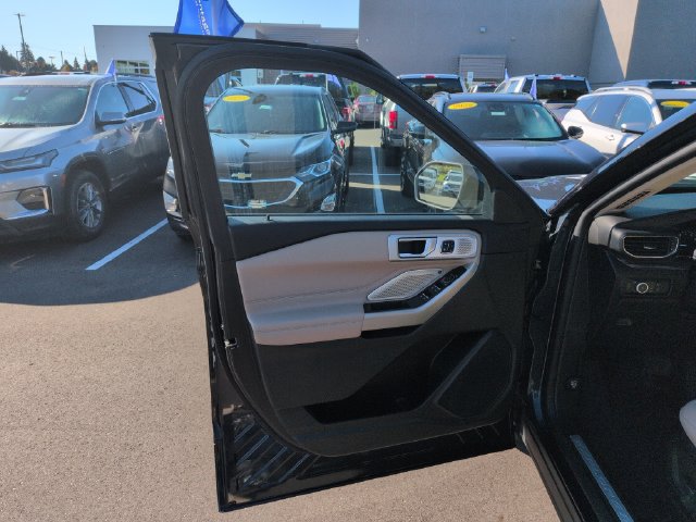Certified 2023 Ford Explorer Limited w/ Limited Technology Package AWD/4WD image 28