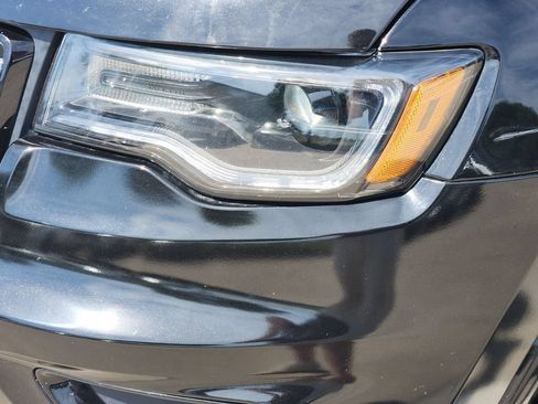 Used 2021 Jeep Grand Cherokee Laredo X AWD/4WD image 10