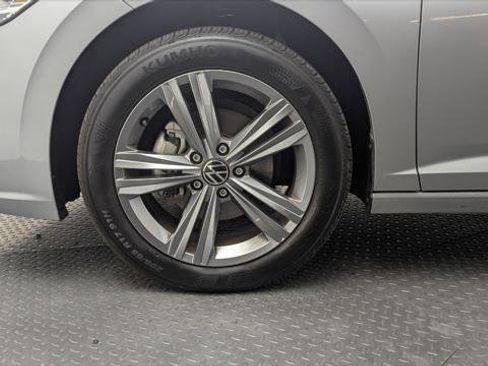 Used 2024 Volkswagen Jetta SE image 31