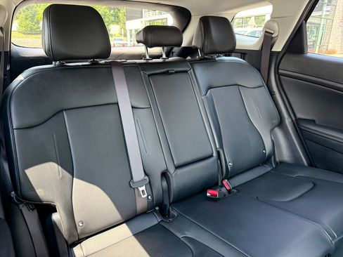 Used 2023 Kia Sportage EX AWD/4WD image 13