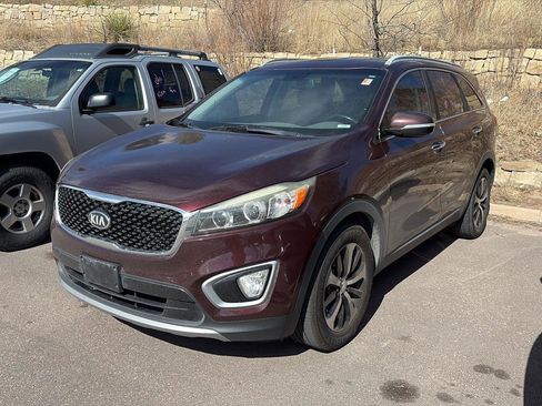 Used 2016 Kia Sorento EX image 2