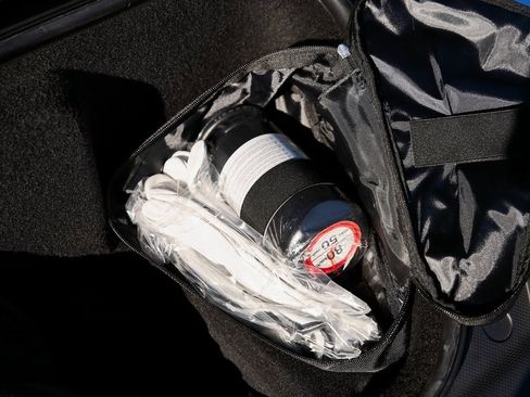 Used 2020 Lamborghini Huracan EVO image 12