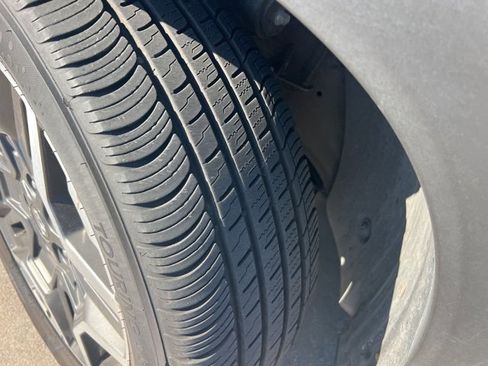 Used 2023 Hyundai Santa Fe Limited image 4