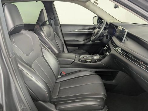Used 2024 INFINITI QX60 Sensory image 30