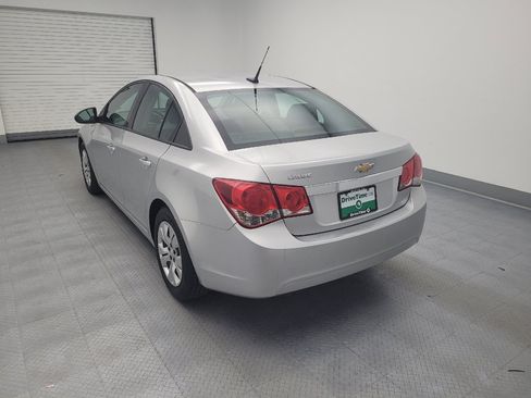 Used 2014 Chevrolet Cruze LS FWD image 5