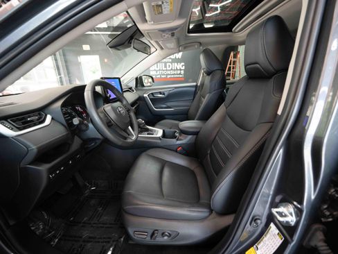 Used 2023 Toyota RAV4 XLE Premium AWD/4WD image 9