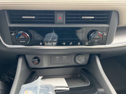 New 2025 Nissan Rogue SV w/ SV Premium Package image 20