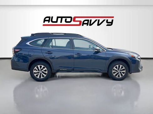 Used 2024 Subaru Outback 2.5i image 8