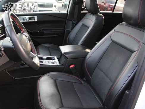 Used 2022 Ford Explorer ST-Line w/ Class IV Trailer Tow Package image 11