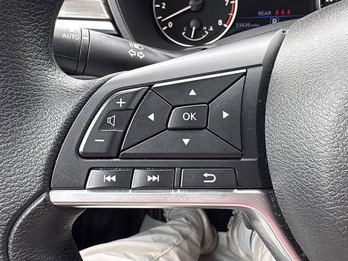 Used 2025 Nissan Altima 2.5 SV FWD image 20