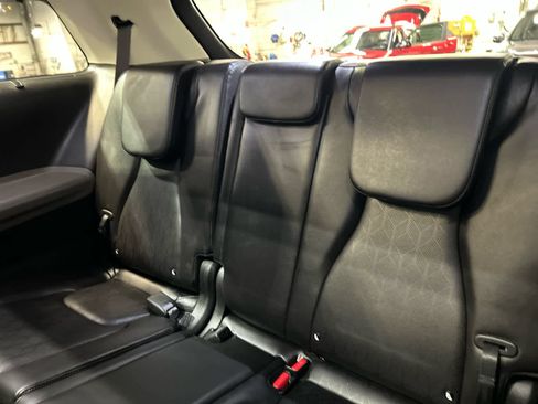 Used 2026 Kia Carnival SX FWD image 11