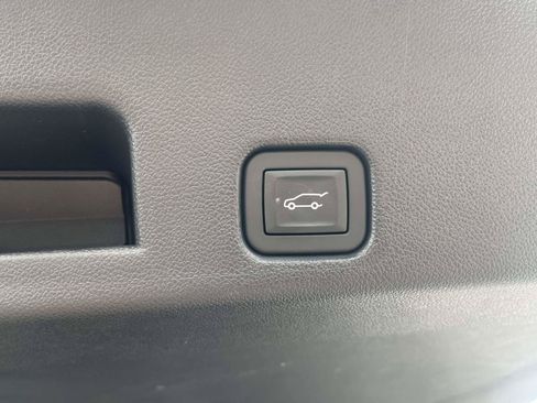 Certified 2025 Buick Enclave Avenir w/ Super Cruise Package AWD/4WD image 9