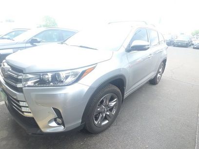 Used 2018 Toyota Highlander Limited Platinum