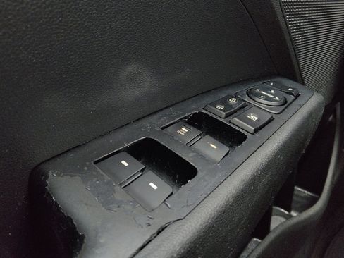 Used 2018 Hyundai Elantra SE FWD image 27