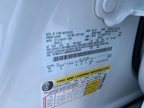 Used 2025 Ford Expedition Active image 33