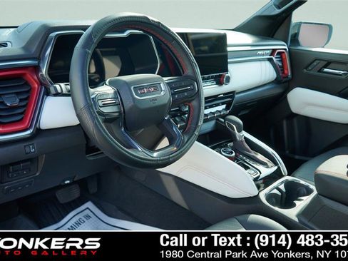 Used 2024 GMC Canyon AT4X image 33