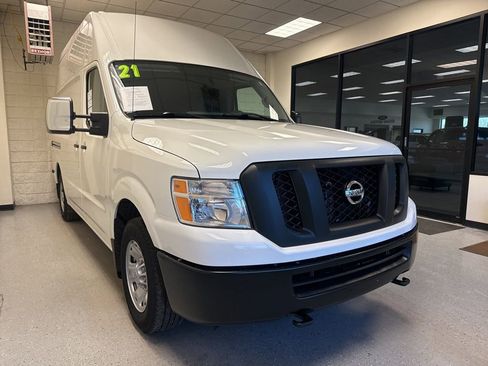 Used 2021 Nissan NV 2500 SV w/ Navigation Package image 31