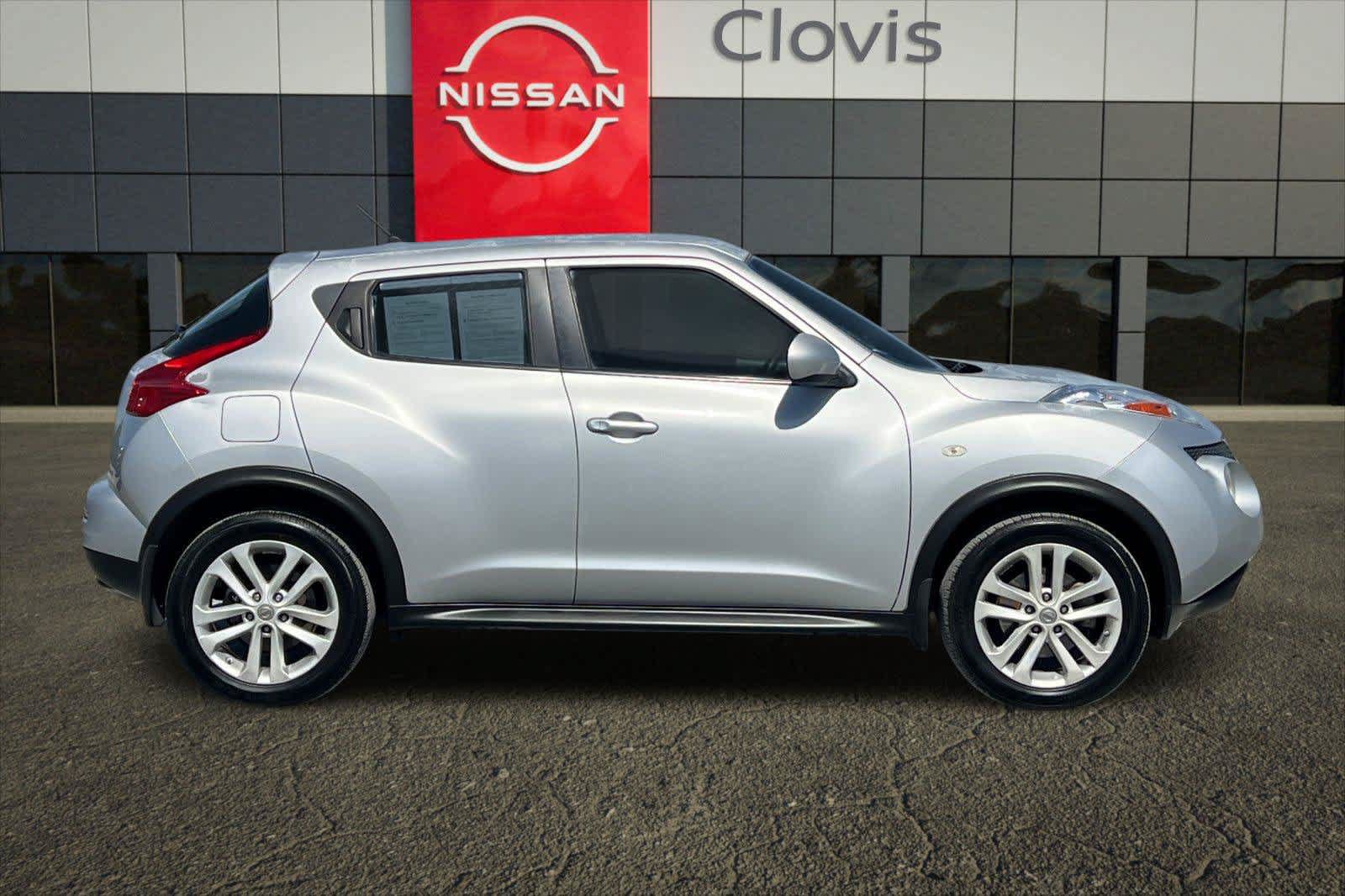 Used 2013 Nissan Juke S FWD image 10