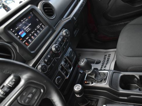 Used 2021 Jeep Wrangler Unlimited Sport AWD/4WD image 23