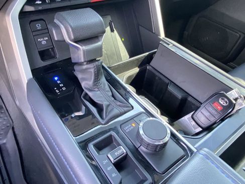 Used 2023 Toyota Tundra Platinum AWD/4WD image 54