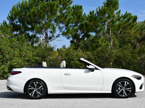 Used 2024 Mercedes-Benz CLE 300 4MATIC Cabriolet image 7