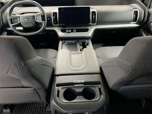 Certified 2025 Ford Expedition Max Active image 10