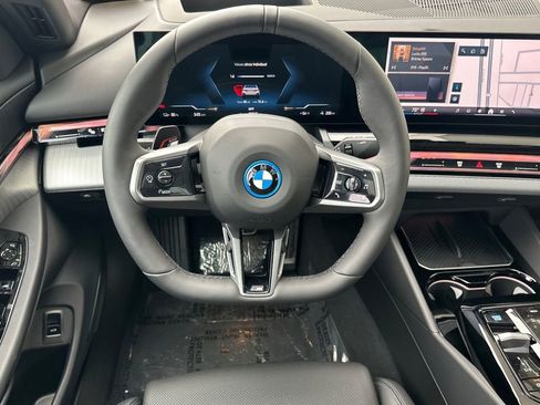 New 2026 BMW i5 eDrive40 w/ M Sport Package image 13