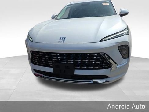 Used 2024 Buick Envision Avenir image 3