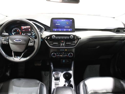 Used 2022 Ford Escape SEL image 2