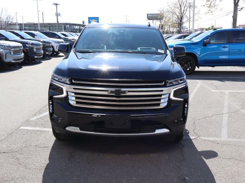 Used 2022 Chevrolet Tahoe High Country AWD/4WD image 3