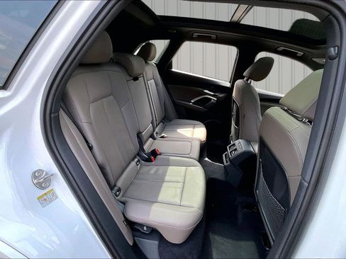 Used 2025 Audi Q5 Premium w/ Convenience Package AWD/4WD image 25