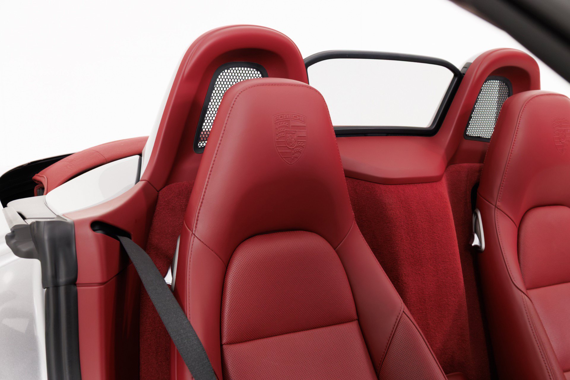 Used 2021 Porsche 718 Boxster RWD image 39