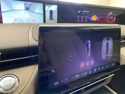 Used 2024 Lincoln Nautilus Premier w/ Equipment Group 102A image 35