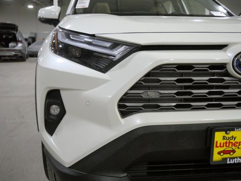Certified 2022 Toyota RAV4 Limited image 17