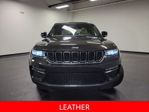 Used 2024 Jeep Grand Cherokee Limited AWD/4WD image 3