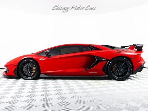 Used 2019 Lamborghini Aventador SVJ AWD/4WD image 2