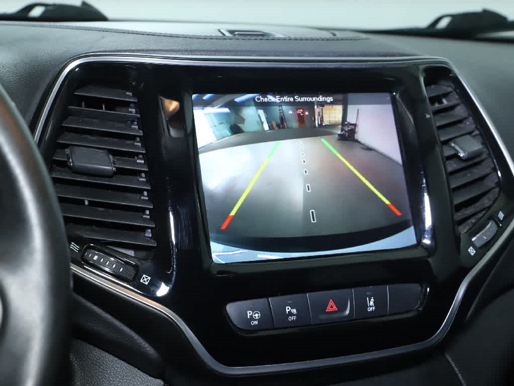 Used 2019 Jeep Cherokee Limited w/ Technology Group AWD/4WD image 30